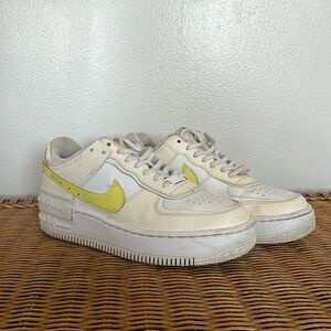 Nike AirForce 1 - Cream/Yellow